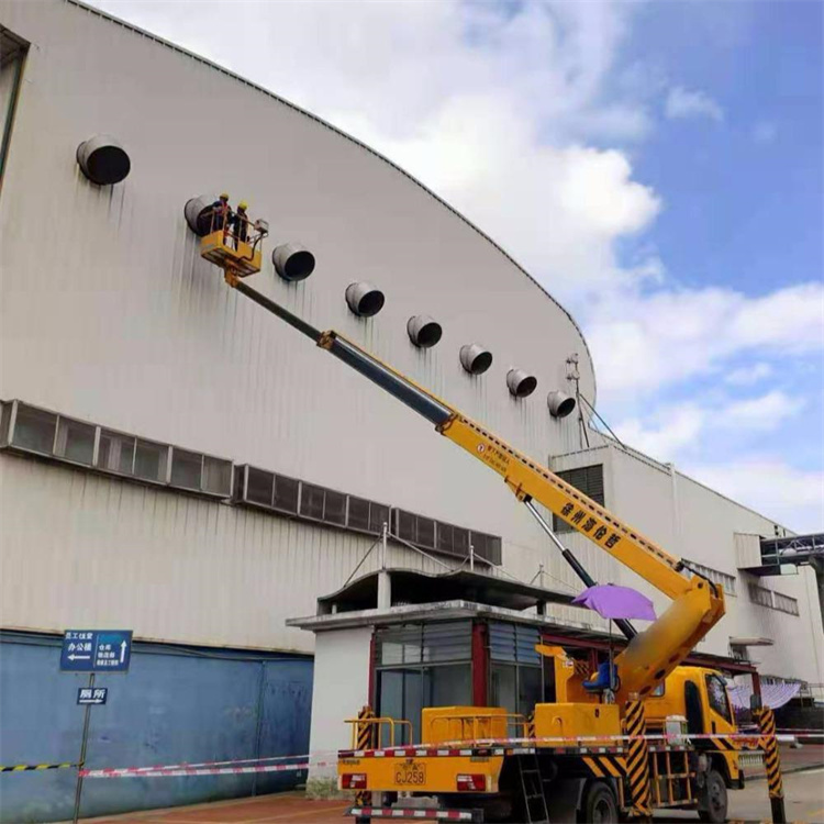 涞源县高空作业车出租服务：专业广告牌安装解决方案