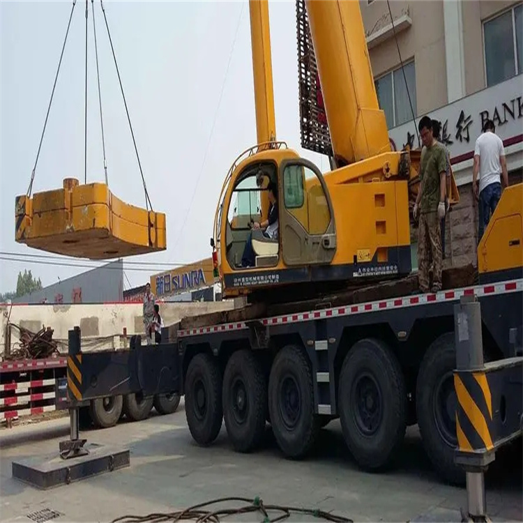 涞源县当地吊车出租|机器吊装|75吨|工厂搬迁服务